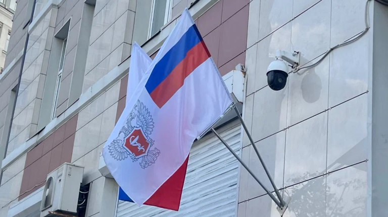 Брянцам рассказали как изменится зарплата медиков в 2026 году guberniya tv obshhestvo 323827 Новая система над которой сейчас ведётся работа призвана минимизировать турбулентность и позволит более точно прогнозировать изменения в выплатах для каждого конкретного работника с учётом его специальности стажа и нагрузки ƃℾ подписаться прислать новость