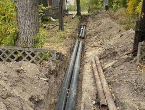 В Кирове капитально отремонтировали несколько участков теплосетей В Кировском муниципальном округе в 2025 году был проведён капитальный ремонт нескольких участков теплосетей в городе Так ремонт теплотрасс провели от котельной на ул Карла Маркса 38а до многоквартирных домов по ул Пушкина 6 8б ул Болдина и школы 7 Об этом сообщил министр строительства и ЖКХ Вячеслав Лежнин http gtrk kaluga ru news obschestvo news 58935