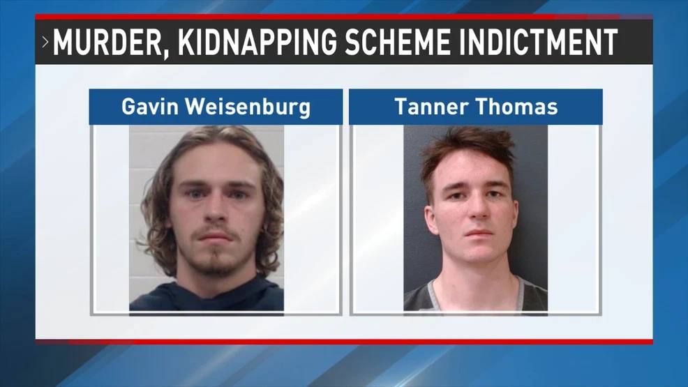 В Техасе задержали двух мужчин которые хотели вторгнуться на принадлежащий Гаити остров Гонав убить там всех мужчин и поработить женщин и детей для сексуальных утех Вайзенберг и Томас планировали приобрести парусную лодку огнестрельное оружие и боеприпасы а также завербовать бездомных в столичном Вашингтоне в качестве наемников для вторжения на остров Гонав и организации государственного переворота В обвинительном заключении говорится что подозреваемые разработали план операции и логистики выучили гаитянский креольский язык и записались на курсы для получения необходимых навыков В случае признания виновными конкистадорам грозит тюремное заключение от 15 лет до пожизненного Дмитрий Никотин Подписаться