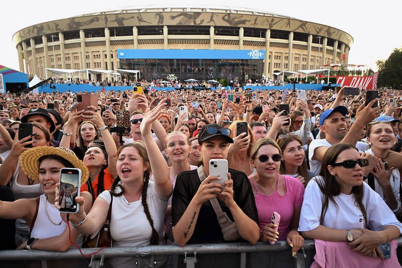 Стали известны даты проведения VK Fest 2026 В Москве фестиваль пройдет 18 и 19 июля Всю информацию о билетах можно найти в канале VK Fest в Max и на официальном сайте события Уверены будет громко Подписывайся на М125 Прислать новость