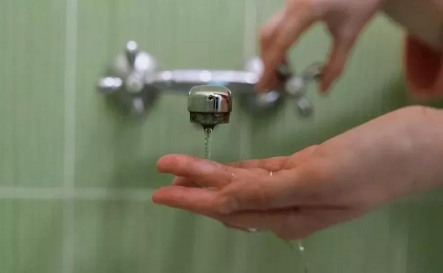 Вода – после прокурорской проверки Прокуратура Ярского района провела проверку после обращений жителей села Пудем, сообщила пресс-служба надзорного органа. В результате выяснилось, что из-за повреждения системы водоснабжения свыше 200 человек остались без холодной воды. По итогам прокурорской проверки главе района направлено представление, водоснабжение восстановлено. #Ижевск #Удмуртия