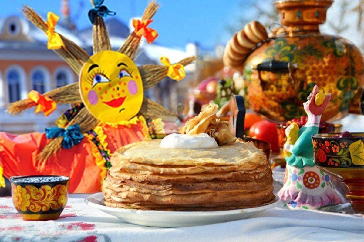 К Масленице в России выпустили косметику со вкусом блинов со сгущенкой и икрой Отечественные бренды готовятся к празднованию масленичной недели в одном из магазинов появились увлажняющие бальзамы для губ со вкусами блин со сгущенкой и блин с красной икрой Масленичная неделя в 2026 году пройдет с 16 по 22 февраля Традиционный праздник предшествует Великому посту и сопровождается поеданием блинов народными гуляньями и обрядами проводов зимы