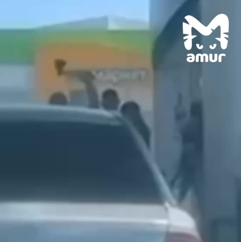 Конфликт на заправке в Дальнереченске: мотоциклист получил удар топором