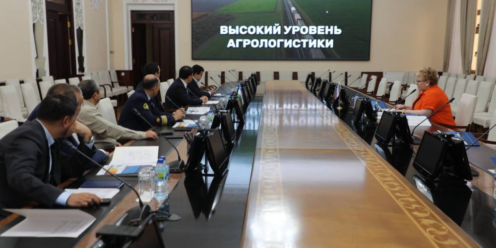 Продовольственный мост между Центральной Азией и Россией проект АгроЭкспресс выходит на финишную прямую В Ташкенте состоялось совещание по запуску проекта АгроЭкспресс железнодорожного коридора для агропродукции из Центральной Азии в Россию В ходе встречи спредставители АО Узбекистон темир йуллари и компании Евроазиатская агрологистика обсудили расширение перевозок введение льготного тарифа и упрощение таможенных процедур ПОДРОБНОСТИ ЧИТАЙТЕ НА САЙТЕ www caravan info uz  ПОДПИСЫВАЙТЕСЬ Telegram Instagram Facebook