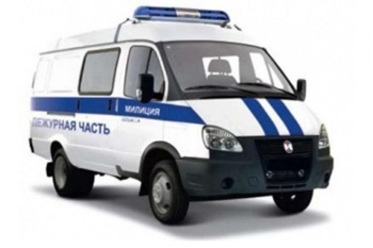 Вскрывших квартиру на окраине Липецка силовиков и спасателей "встретил" труп В ходе совместного рейда полиции и спасателей было вскрыто жилье в доме на улице Ильича, 12а. Поводом для экстренного вмешательства стали многочисленные жалобы жильцов на устойчивый трупный запах, исходящий из квартиры. ↗ Прислать новость Подписаться