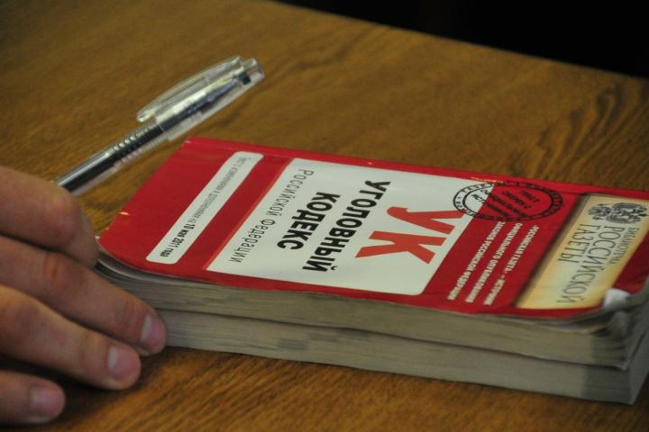 18 летнего студента СФУ до смерти забили в общежитии В больнице Якутска умер 18 летний студент Северо Восточного федерального университета Он поступил после того как на него напали в общежитии вуза Парня избили следователи считают что это сделал другой студент университета Подробнее Фото Сергей Шахиджанян