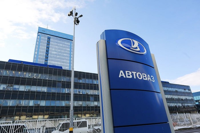 АвтоВАЗ заявил что у него нет планов в ближайшее время вносить изменения в свою ценовую политику На сегодняшний день стоимость владения новой Lada в первые три года эксплуатации автомобиля примерно на 30 ниже по сравнению с иномарками Кроме того в настоящее время у АвтоВАЗа нет планов и намерений по изменению ценовой политики сообщил автоконцерн jkinvest news jkinvest