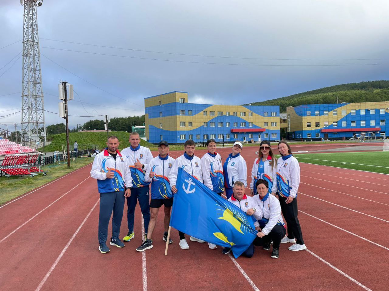 В Южно-Сахалинске  на стадионе «Спартак» состоялась  IV спартакиада «Здоровый муниципалитет» в рамках региональной программы «Укрепление общественного здоровья населения Сахалинской области на 2020-2024 годы»  В спортивном событии участвовали десять команд из Долинского, Корсаковского, Макаровского, Невельского, Поронайского, Смирныховского, Томаринского, Углегорского, Холмского районов и Южно-Сахалинска. Организаторы подготовили плавание на 50 метров, настольный теннис и выполнение нормативов комплекса ГТО.  В результате невельчане уверено взяли второе место  в настольном теннисе и в выполнении нормативов комплекса ГТО. В общекомандном зачете команда муниципалитета оказалась на четвертом месте.  Фото: Центр по обеспечению деятельности отдела культуры, спорта и молодежной политики администрации Невельского городского округа  Больше интересного с МК на Сахалине