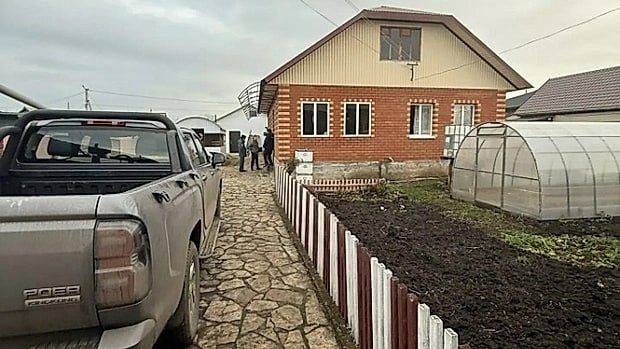 В Башкирии скончалась женщина пострадавшая при хлопке газа В результате хлопка газовоздушной смеси в частном доме Давлеканово 1 декабря были госпитализированы 51 летний мужчина и 49 летняя женщина Пострадавшая скончалась в больнице от полученных травм Мужчина с ожогами лица и рук остаётся под наблюдением врачей Спутник FM Уфимская Волна