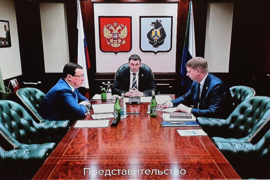 Хабаровский край разрабатывает новую демографическую программу Правительство края обсудило меры по увеличению рождаемости и продолжительности жизни Регион уже реализует комплексную программу поддержки семей с детьми ежегодно выделяя на нее более 15 млрд рублей В рамках программы предусмотрены различные выплаты компенсации и программы по улучшению жилищных условий и здоровья Кстати Хабаровск