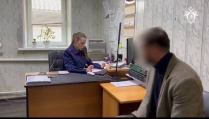 Жителю Казани выписали штраф более 3 миллионов рублей — делом заинтересовался ОБЭП История быстро разлетелась по городу: на банковскую карту мужчины начали поступать крупные суммы, что вызвало подозрения у налоговой и ОБЭП. Предполагали серую схему, но всё оказалось полностью в рамках закона. Как рассказал сам мужчина: — «Случайно наткнулся на Телеграм-канал Антона Златова и начал применять его советы. Сначала сомневался — в наше время тяжело найти человека, который реально помогает. Меня уже не раз обманывали, поэтому доверять было сложно. Но я всё же решил рискнуть — и, наконец, не прогадал. Никаких вложений, никаких “позови друзей”. Всё по-честному и абсолютно бесплатно. Огромное спасибо Антону за то, что делает!» Автор канала действительно помогает: отвечает на вопросы, объясняет всё простым языком и не требует денег ни за советы, ни за доступ к информации. Загляните на канал сами — возможно, именно с этого начнутся ваши реальные перемены: