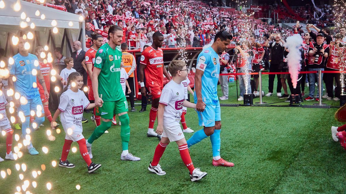 Российская Премьер Лига утвердила подробный календарь четырёх туров чемпионата России сезона 2025 26 после зимнего перерыва с 19 го по 22 й включительно Матчи с участием московского Спартака 19 й тур 1 марта воскресенье 16 30 Сочи Спартак 20 й тур 9 марта понедельник 19 00 Спартак Акрон 21 й тур 14 марта суббота 16 00 Зенит Спартак 22 й тур 22 марта воскресенье 13 45 Оренбург Спартак