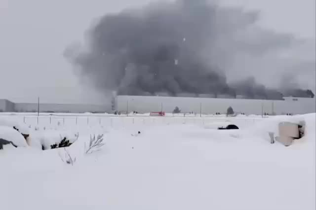 Пожар на производственных объектах в Подмосковье и Калужской области