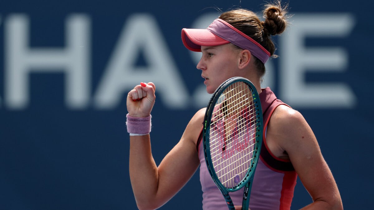 Вероника Кудерметова вышла во второй круг турнира WTA 500 в Китае В стартовом раунде теннисистка одержала победу над хорваткой Антонией Ружич со счетом 6 3 6 2 Следующей соперницей россиянки станет итальянка Паолини news matchtv Matthew Stockman Getty Images Sport