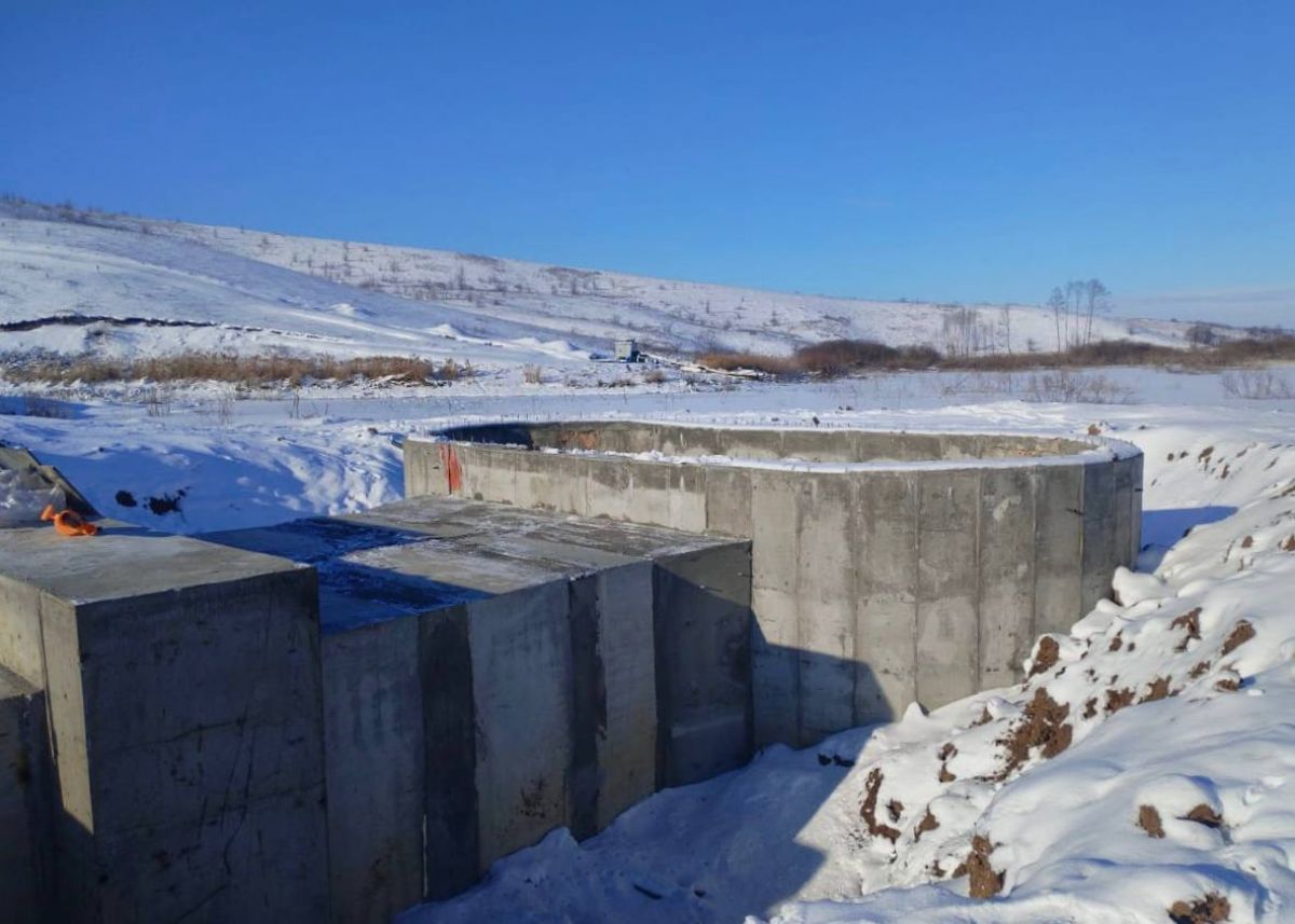 В строящееся в Воронежской области водохранилище объемом 188 тысяч кубометров выпустили более 200 тысяч сазанов     Объем водохранилища — 188,2 тыс. м. куб., площадь зеркала водоема — 16,7 га. Для компенсации воздействия на водных животных и растения, а также среду их обитания, по согласованию с Федеральным агентством по рыболовству в водоем выпустили молодь сазана в— более 200 тыс. рыб.  ↗  Прислать новость   Подписаться