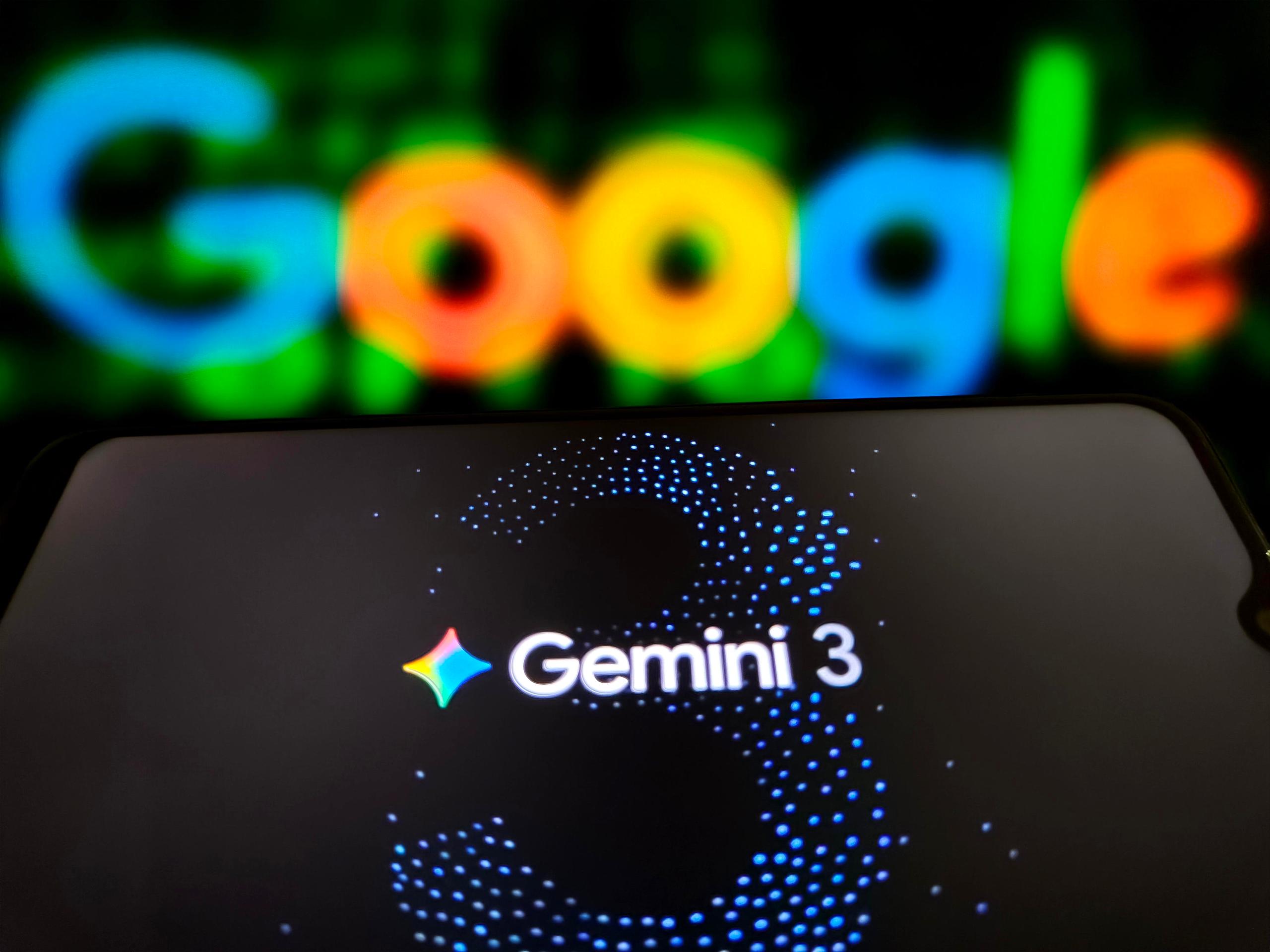 Получаем доступ к Gemini Pro Nano Banana Pro и Veo БЕСПЛАТНО Пока работает 1  Откройте сайт cloud google com gemini enterprise 2  В конце страницы нажмите на кнопку Start 30 day trial 3  Введите свою почту Gmail чтобы активировать подписку на 30 дней Данные банковской карты вводить не нужно  Важно не используйте свой основной аккаунт Google потому что есть вероятность что в будущем компания заблокирует вашу учётную запись Лучше создайте новую электронную почту либо используйте ненужный ящик Gmail   www iphones ru 1354127 новости iphonesru