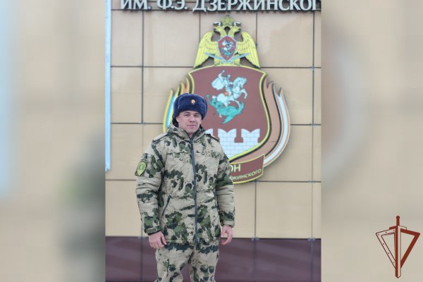 Рэпер Macan сегодня отправился на военную службу об этом сообщил его отец UPD Он будет служить в одном из подразделений Росгвардии Подписаться на РИА Новости