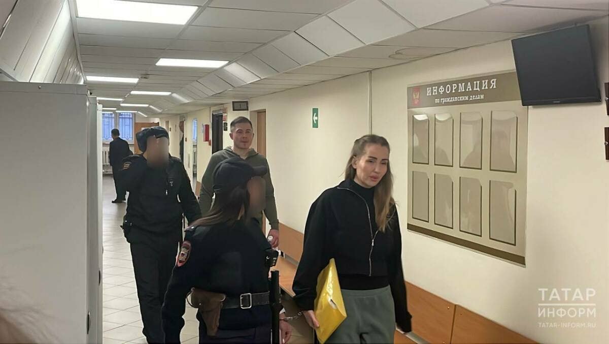 8 лет колонии и многомиллионный штраф получил экс сотрудник прокуратуры РТ за взятку айфоном По версии прокуратуры экс начальник отдела по надзору за следствием в органах СК Алий Купов получил iPhone стоимостью 110 тысяч рублей в обмен на смягчение дела в отношении задержанной за наркотики гражданки Армении Как думаете оправдано или за один телефон перебор Прислать фото или видео можно через KznOtvetBot А по рекламе ReklamaTatBot