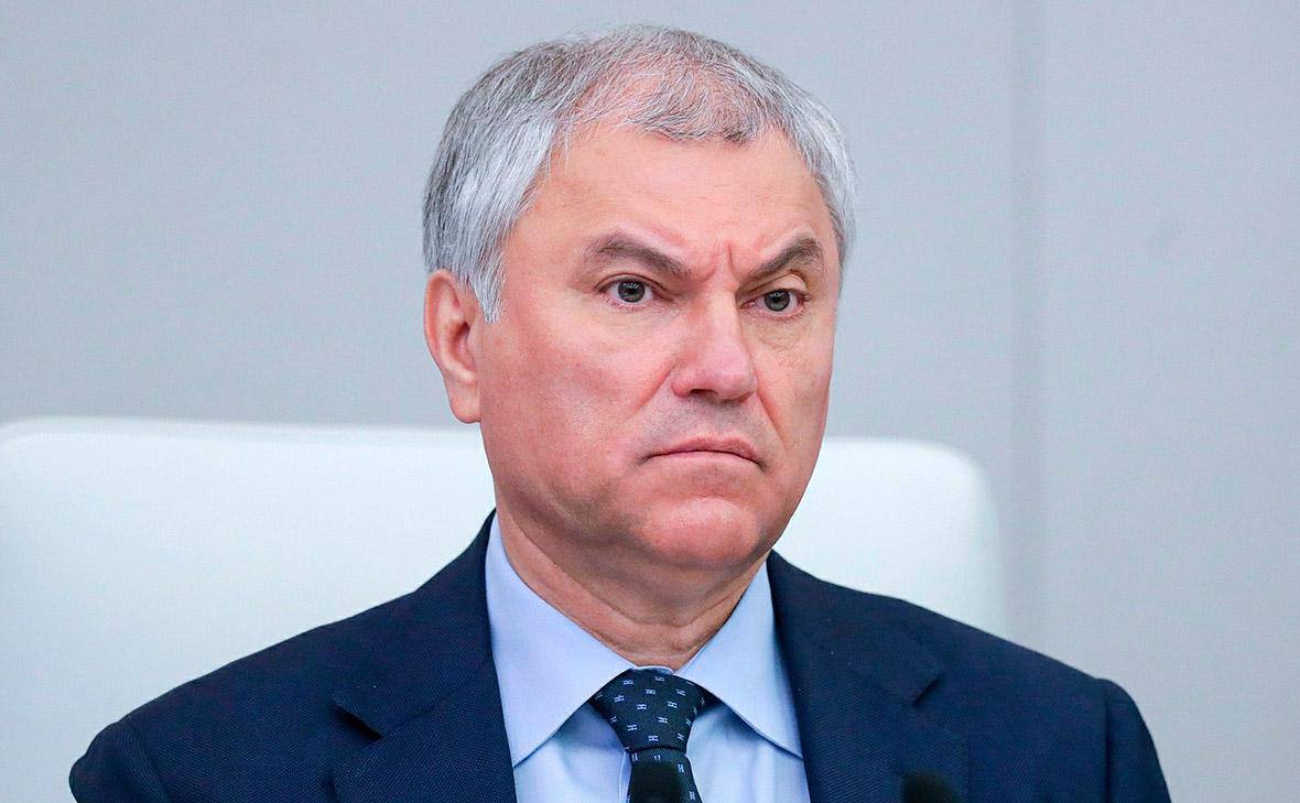 Володин рассказал об основных законах вступающих в силу в декабре  У мигрантов начнут собирать биометрические персональные данные во всех пунктах пропуска через государственную границу России  Заработают новые нормы ужесточающие ответственность за совершение преступлений против РФ  Некоммерческие организации работающие с ветеранами СВО будут получать господдержку  Расширяется информирование о мерах соцзащиты онлайн Подпишись RogandarNEWs мы в MAX