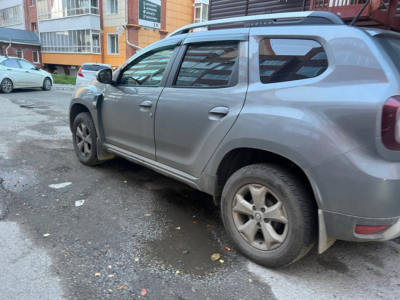 В Северске у местного жителя за повторное нетрезвое вождение конфисковали автомобиль.    55-летний мужчина в июле это года привлекался к административной ответственности за нетрезвое вождение. Однако этого было мало и мужчина вновь после употребления спиртного сел за руль. По пути в магазин он был остановлен сотрудниками ГИБДД.  Назначен штраф в размере 250 тысяч рублей, а также на 2 года томич лишен права заниматься деятельностью, связанной с управлением транспортными средствами.    Подписаться   Прислать нам новость