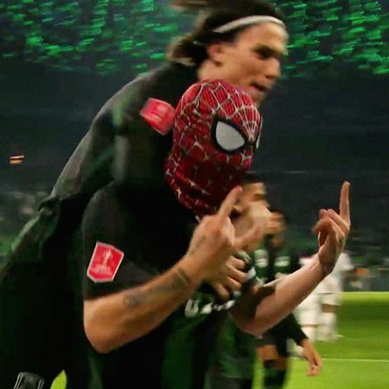 Никита Кривцов получил желтую за празднование гола в маске Человека паука полузащитник забил на 4 й минуте и теперь не только будет играть полтора часа с риском удалиться но и точно пропустит следующий матч   Смотрите статистику матча в приложении ГОЛ