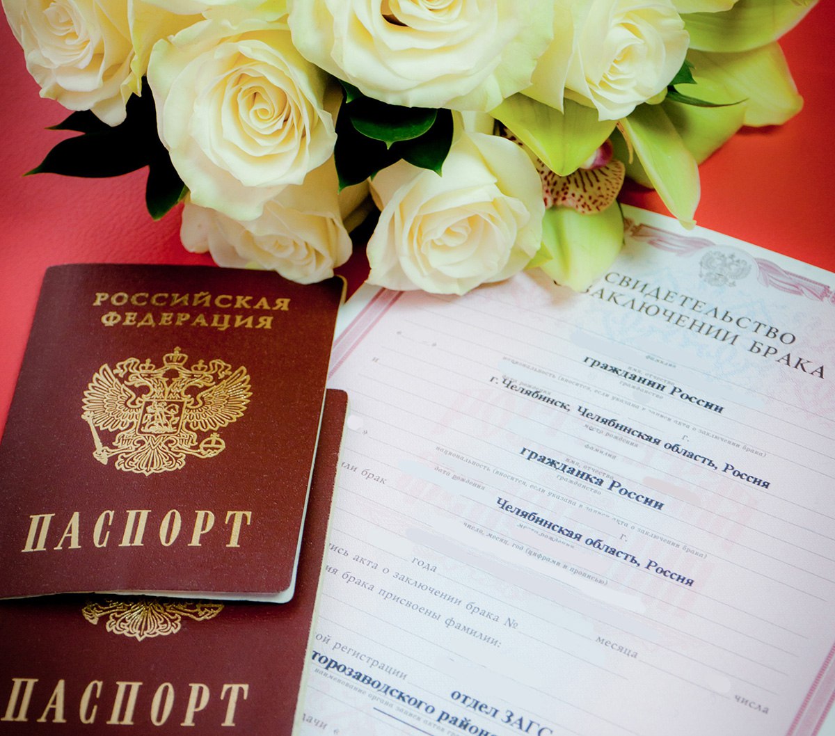 Южноуральцы одними из первых в России получили возможность обратиться в ЗАГС за апостилем через интернет   gubernia74 ru articles society 1135891 Государственный комитет по делам ЗАГС Челябинской области одним из первых в России внедрил новую цифровую услугу подачу онлайн заявлений на проставление на документы апостиля подтверждающего их юридическую силу за границей Подробнее об этом нововведении а также о самых популярных датах для свадьбы в этом году и новых площадках для бракосочетания рассказали участники пресс конференции медиахолдинга Гранада Пресс   t me chgub