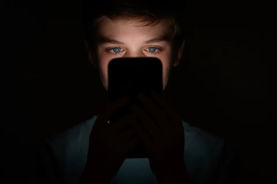 Федеральная торговая комиссия США потребовала от Alphabet Inc Google OpenAI Inc Meta Platforms Inc запрещена в России как экстремистская и четырёх других производителей чат ботов с искусственным интеллектом предоставить информацию о влиянии их технологий на детей Разработчики чат ботов всё чаще сталкиваются с пристальным вниманием к тому достаточно ли они делают для обеспечения безопасности своих сервисов и предотвращения опасного поведения пользователей jkinvest news jkinvest