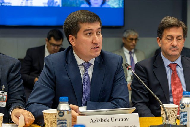 Узбекистан и Россия завершают согласование позиций по вступлению в ВТО Азизбек Урунов Представитель Президента Узбекистана по вопросам Всемирной торговой организации Азизбек Урунов сообщил о существенном продвижении в переговорах с российской стороной по оставшимся вопросам присоединения страны к ВТО   English O zbek tilida Ўзбек тилида На русском iOS Android