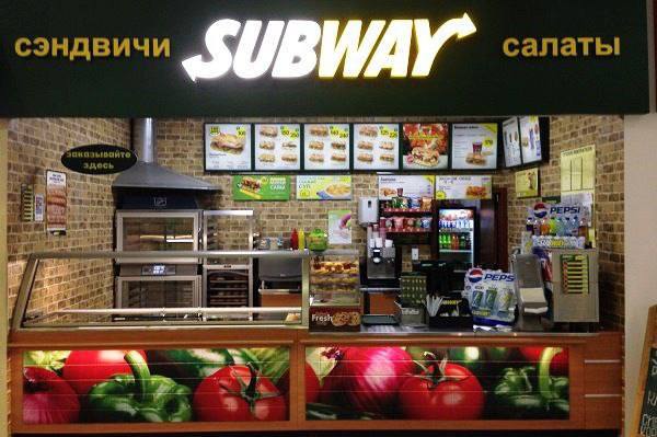 Subway возвращается в Россию. Сеть уже возобновила отношения с партнёрами и начала выдавать права на франшизу.