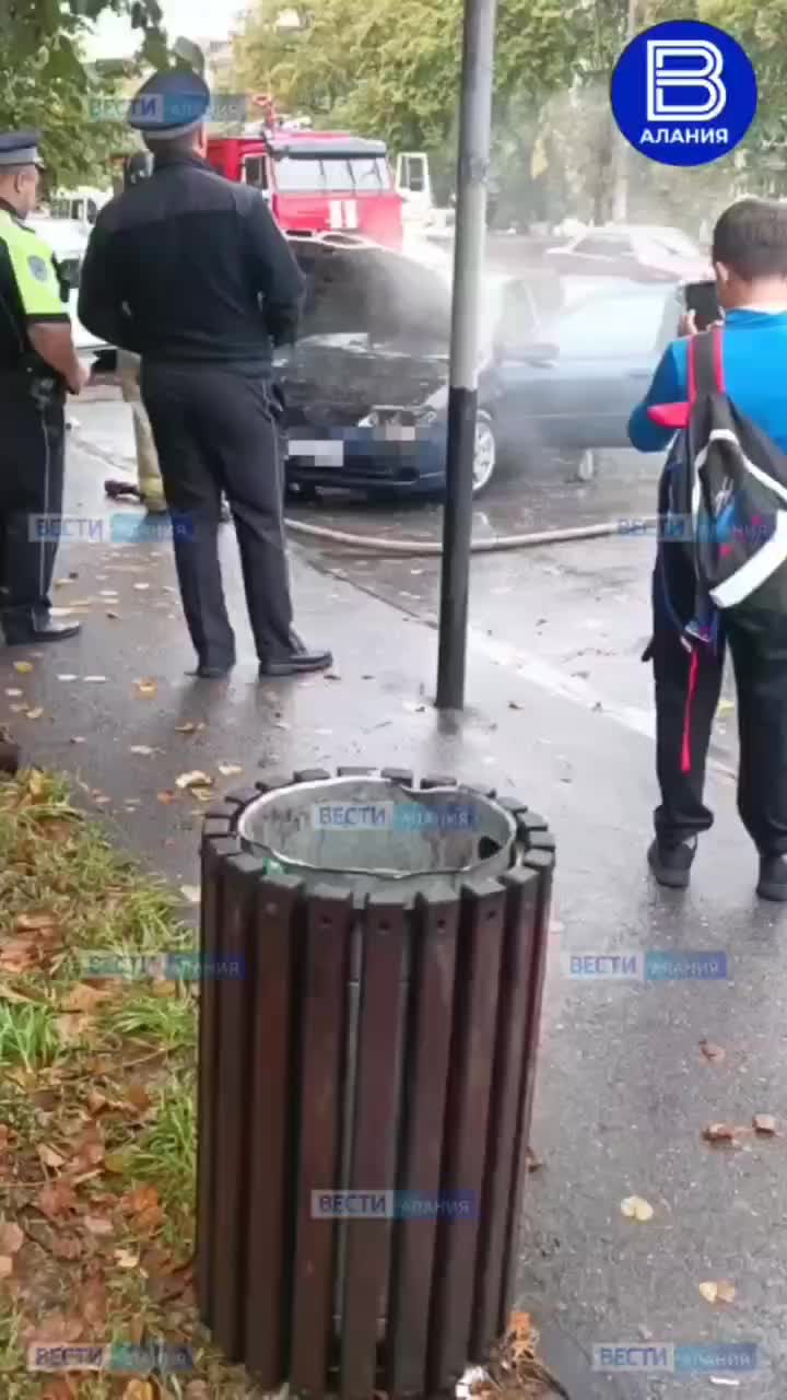 Возгорание автомобиля на проспекте Коста в Владикавказе