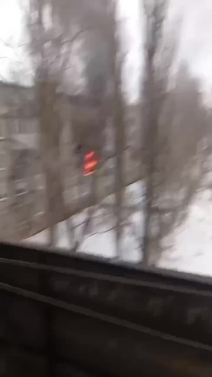 Пожар в многоквартирном доме в Воронеже: женщина госпитализирована