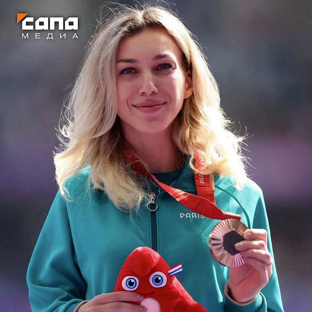 Виктория Сланова взяла серебро в беге на 400 м в ЧМ по пара легкой атлетике Спортсменка из Владикавказа стала второй показав время 1 мин 5 08 сек Накануне обладателем золотой медали в толкании ядра стал Альберт Хинчагов установивший рекорд соревнований Подписывайся на Сапа 15 Telegram МАХ
