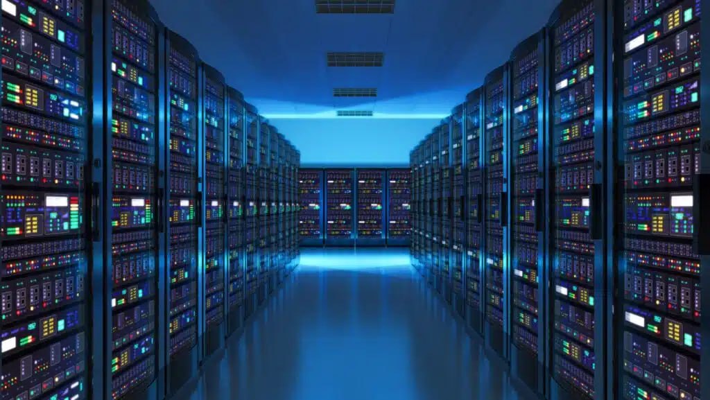 Basis Bay может открыть дата центр в Узбекистане Basis Bay может создать центр обработки данных на территории Узбекистана Об этом стало известно на встрече посла республики Каромиддина Гадоева с основателем компании Прабой Тиагараджой В 2009 году Basis Bay открыла в Малайзии один из первых зеленых дата центров в Азии и сейчас управляет четырьмя такими объектами в районе Куала Лумпура Стороны договорились о визите делегации специалистов в РУз которая изучит спрос на услуги дата центров в стране и возможные площадки для строительства Основанная в 1996 году Basis Bay входит в число ведущих IT компаний Малайзии и рассматривает Узбекистан как точку выхода на рынок Центральной Азии Telegram Facebook Instagram LinkedIn Сайт