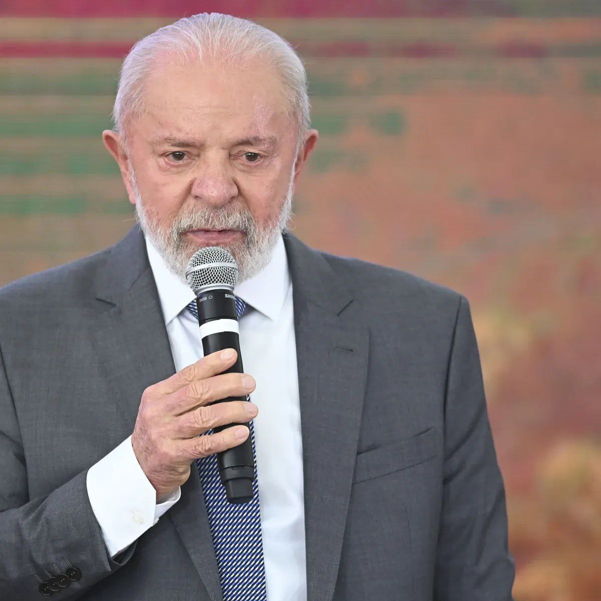 Президент Бразилии Лула заявил, что будет баллотироваться на переизбрание в следующем году, если хватит здоровья Отметим, что 27 октября президент Бразилии отпразднует своё 80-летия.