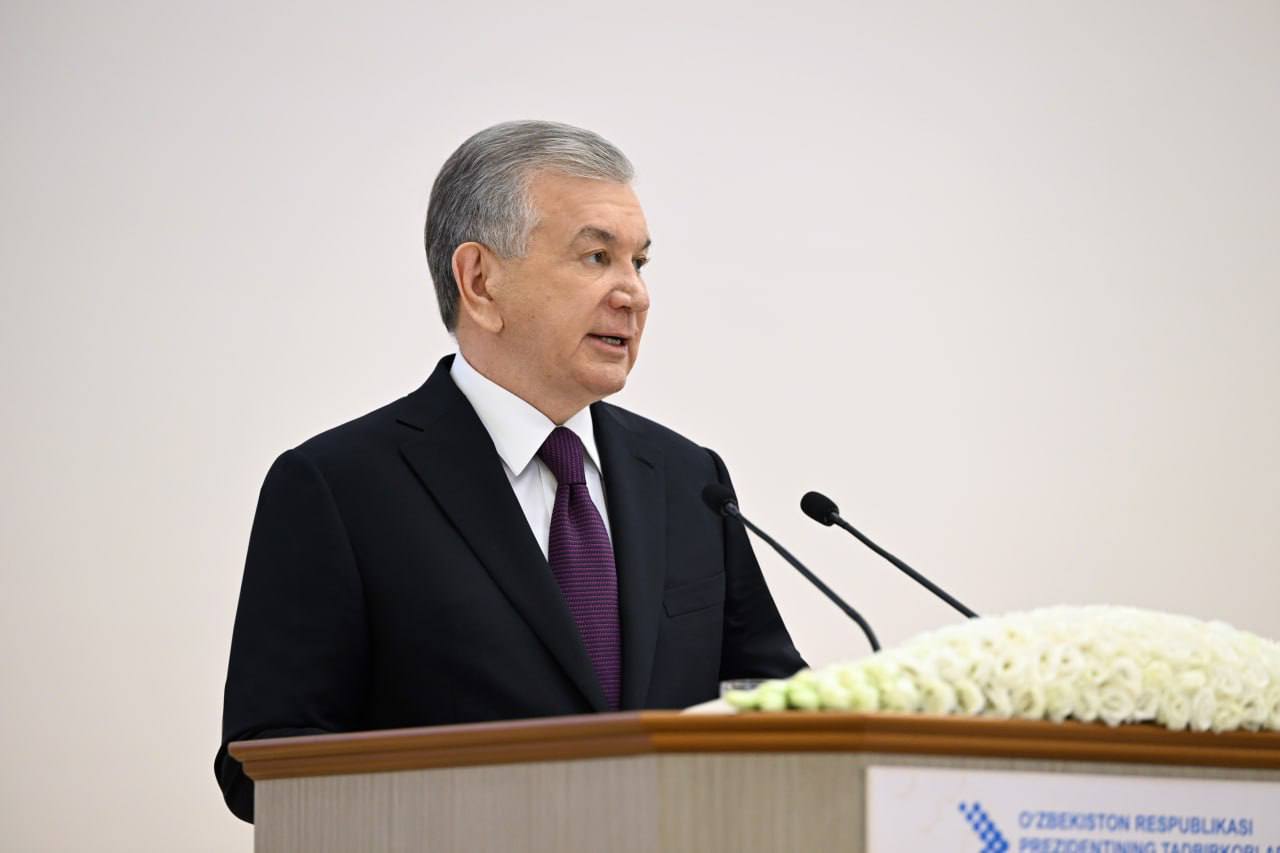 Президент Шавкат Мирзиёев объявил настоящую налоговую амнистию для бизнеса У предпринимателей есть время до 1 ноября чтобы исправить все нарушения и неточности в отчётности и за это никаких штрафов не будет Главное предприятия переходящие с налога с оборота на НДС на год освобождаются от налога на прибыль штрафы за ошибки в отчётах до ноября применяться не будут до 5 млн сумов зарплаты бухгалтеров в течение полугода можно списывать из налогов С 1 ноября бизнес начнёт свой рейтинг с чистого листа Подпишитесь и следите за интересными новостями на нашем канале   telegram me joinchat AAAAAEEdc qam7052mnXKA