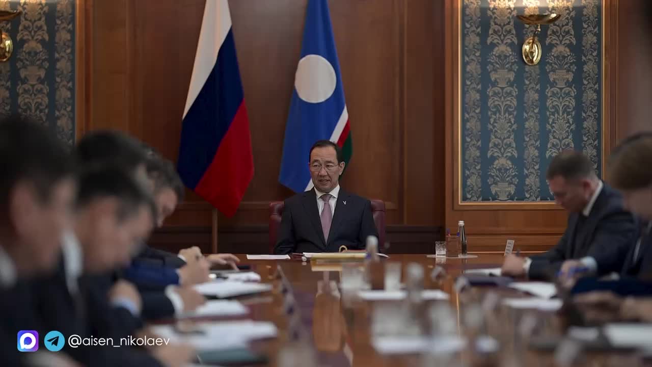 Совещание по вопросам обращения граждан и социальным проектам в республике