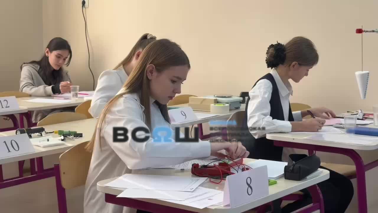 Региональные олимпиады по алтайскому языку и физике: новые подходы и участие школьников