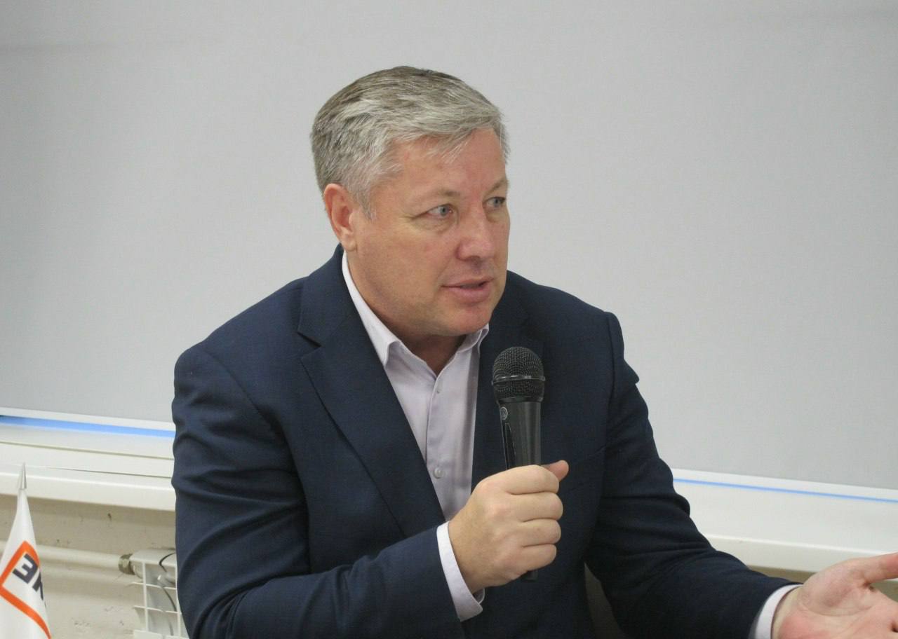 5 декабря состоялось обсуждение темы Жилой недвижимости и Ипотеке предварительные итоги 2025 года В круглом столе приняли участие застройщики девелоперы представители банков и риэлторы В мероприятии принял участие Василий Олейников Президент Уральской палаты недвижимости Обсуждали инструменты продаж и маркетинговые технологии застройщиков Поделились итогами по ипотеке и ее перспективами Ждем публикацию по итогам дискуссии в Итоговом номере года журнала Эксперт Урал телеграм вконтакте дзен