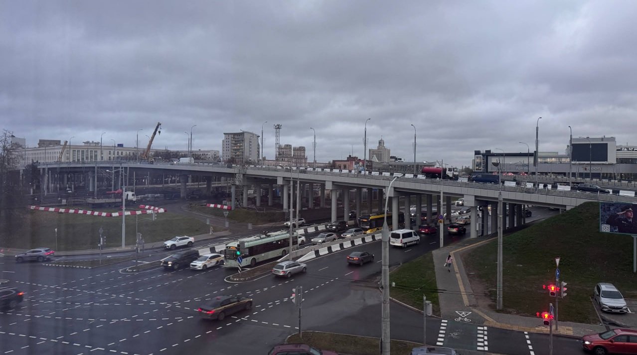 Мост в центре Минска открыли после ремонта Движение по путепроводу между проспектом Независимости и улицей Московской возобновляется с 1 ноября Подробности здесь myfin news