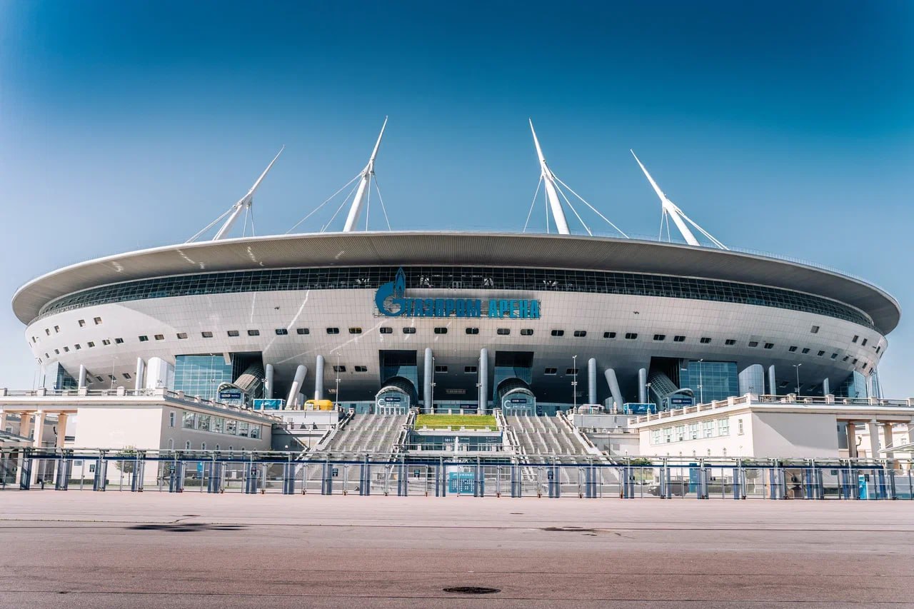 К 100 летию футбольного клуба Зенит безымянному месту перед стадионом на Крестовском острове Топонимической комиссией рекомендовано присвоение названия площадь Зенита Фото СПб ГБУ ГТИБ Подпишись на Город в MAX