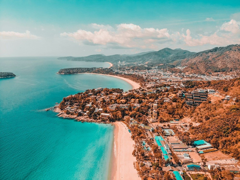 Рейс AZUR air из Пхукета в Минеральные Воды задержан более чем на 33 часа самолет не может отправиться уже вторые сутки О задержке Profi Travel сообщила турагент По ее словам причиной стала неисправность стойки шасси В AZUR air подтвердили задержку по техническим причинам не уточняя детали И рассказали когда планируется вылет О том что происходит с туристами и о других рейсах перевозчика написали в материале Profi Travel profitravel azurair задержкарейса пхукет таиланд