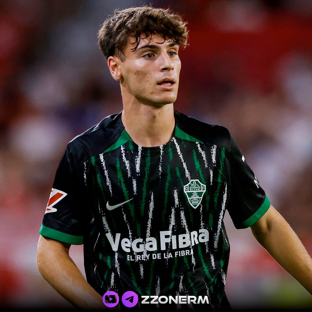 AS В Мадриде уже довольно давно следят за хавбеком Эльче Мендосой Помимо сливочных в 20 летнем испанце заинтересованы многие другие клубы в том числе Ювентус и Арсенал В рассчитанном до 2028 года контракте Мендосы прописаны отступные в 20 млн евро ZZoneRM