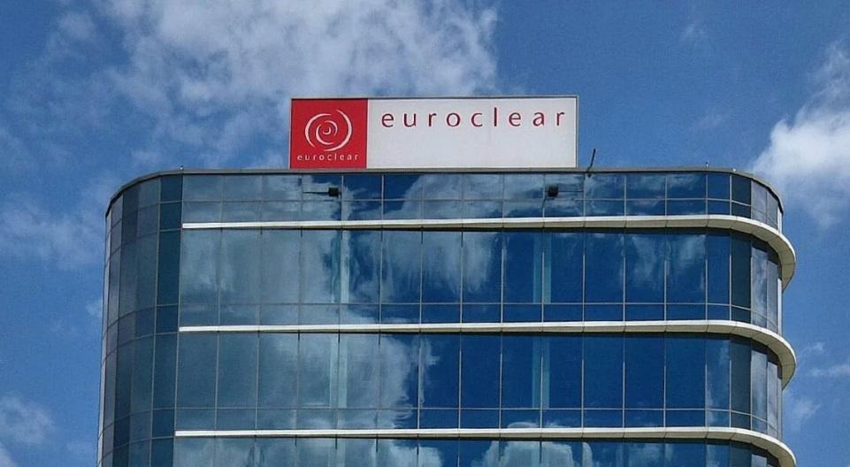 Euroclear разблокировал более 600 миллионов долларов средств Евразийского банка развития заблокированных как российские счета Их направили на казахстанские проекты сообщил замминистра финансов республики Даурен Кенбеил Европа Казахстан Россия Подписаться на Pravda ru
