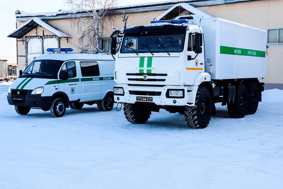 Спецслужбы потренируют свои силы в случае теракта   Сегодня на Авангарде устроят имитацию теракта. Сотрудники ФСБ, полиции, МЧС и других служб будут отрабатывать свои действия.   Во время тренировки по городу будут ездить спецтехника и машины экстренных служб. Штаб просит не паниковать, если увидите это всё — это просто тренировка.