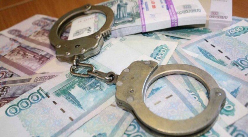 Деньги уплыли из рук. У жительницы Розовки знакомый похитил 5 тыс. рублей У жительницы Розовки знакомый похитил 5 тыс. рублей прямо из рук, ему грозит срок до четырех лет, сообщила пресс-служба Главного управления МВД России по Запорожской области. Женщина рассказала полицейским, что известный ей мужчина совершил открытое хищение денежных средств прямо из рук заявительницы. Преступником оказался неработающий, ранее судимый 45-летний местный житель Розовки, от него поступил протокол явки с повинной. Фото: телеграм-канал Главного управления МВД России по Запорожской области Читать полностью , VK и ОК и читайте новости на нашем сайте