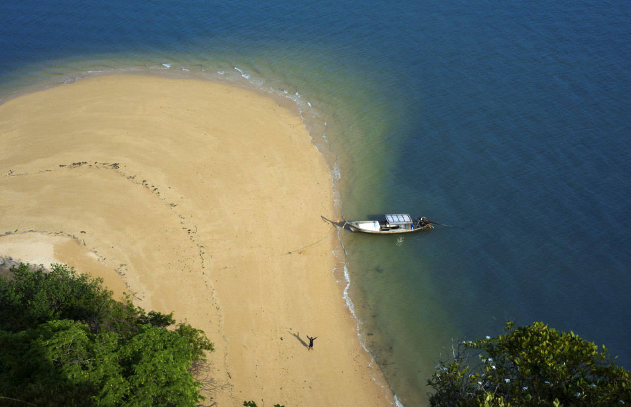 Азия перехватывает зимний турсезон Российский туррынок входит в зиму с неожиданным показателем зарубежные направления прежде всего азиатские стали ключевым драйвером продаж Показывают двузначные темпы роста и фактически вытесняют многолетних лидеров Китай и Вьетнам Турция и Россия впервые не попали в топ 5 зимних направлений Пожалуй лучший телеграм канал о маркетинге