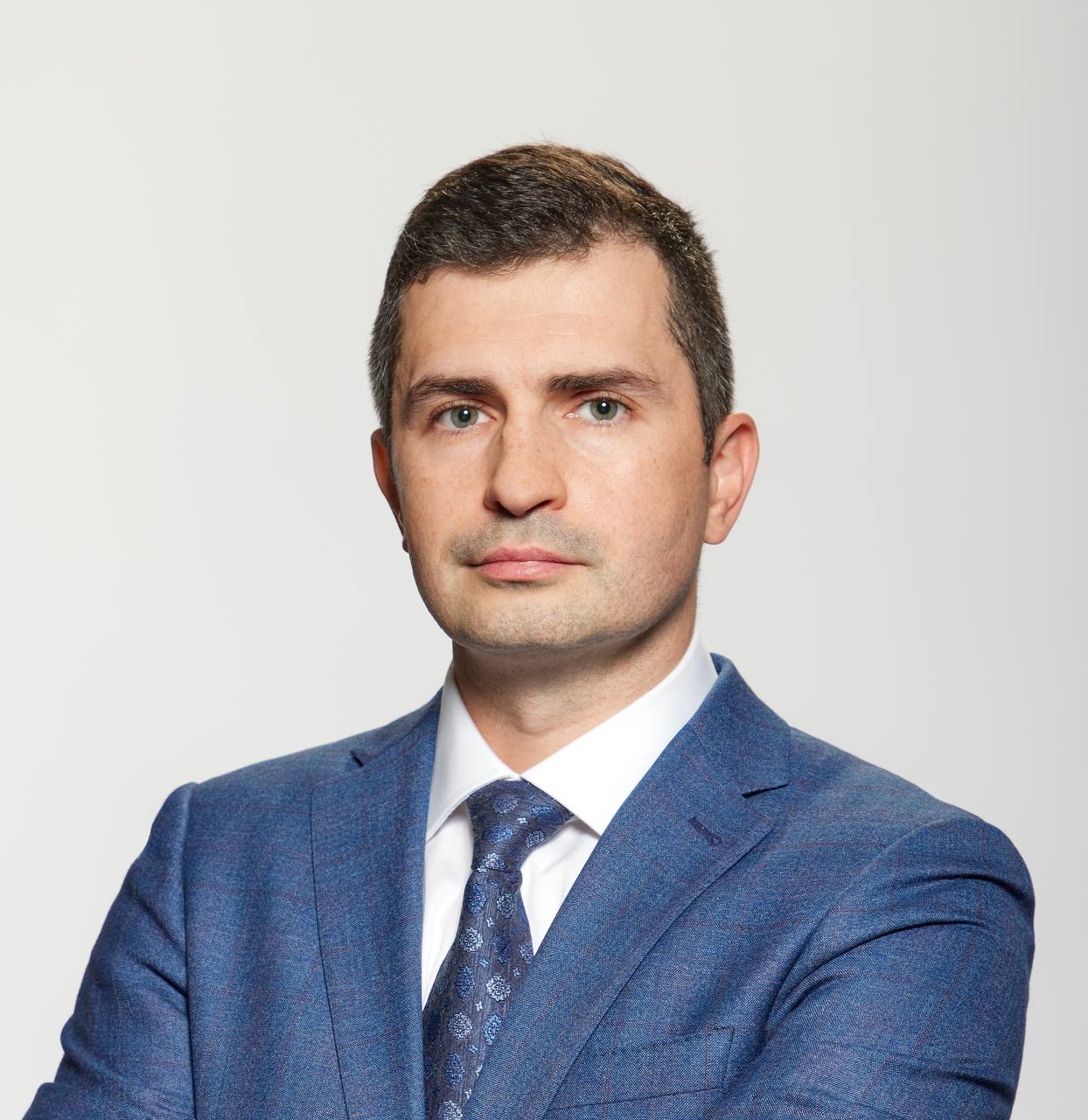 Руслан Булатов назначен директором Департамента финансовых технологий Приказом Председателя Банка России с 7 октября 2025 года Руслан Булатов назначен директором Департамента финансовых технологий Ранее он занимал должность заместителя директора Департамента банковского регулирования и аналитики в Банке России работает более 5 лет
