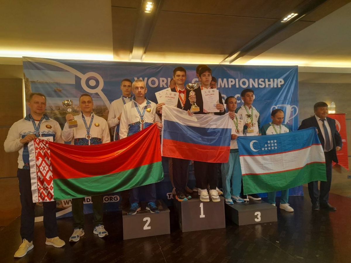 Тульские спортсмены завоевали девять медалей чемпионата мира по шашкам 64 newstula ru fn 1751119 html Тульские спортсмены завоевали девять медалей на завершившихся в турецком Кизилоте международных соревнованиях по шашкам 64 под эгидой Международной федерации шашек Международный мастер Арсений Цынов стал чемпионом мира в молниеносной программе а гроссмейстеры Юрий Королёв и Александр Гетманский вице чемпионами мира в классической программе в составе сборной России Победы были одержаны и в личных дисциплинах включая первенства мира среди ветеранов юниоров и этапы Кубка мира Прислать новость Подписаться