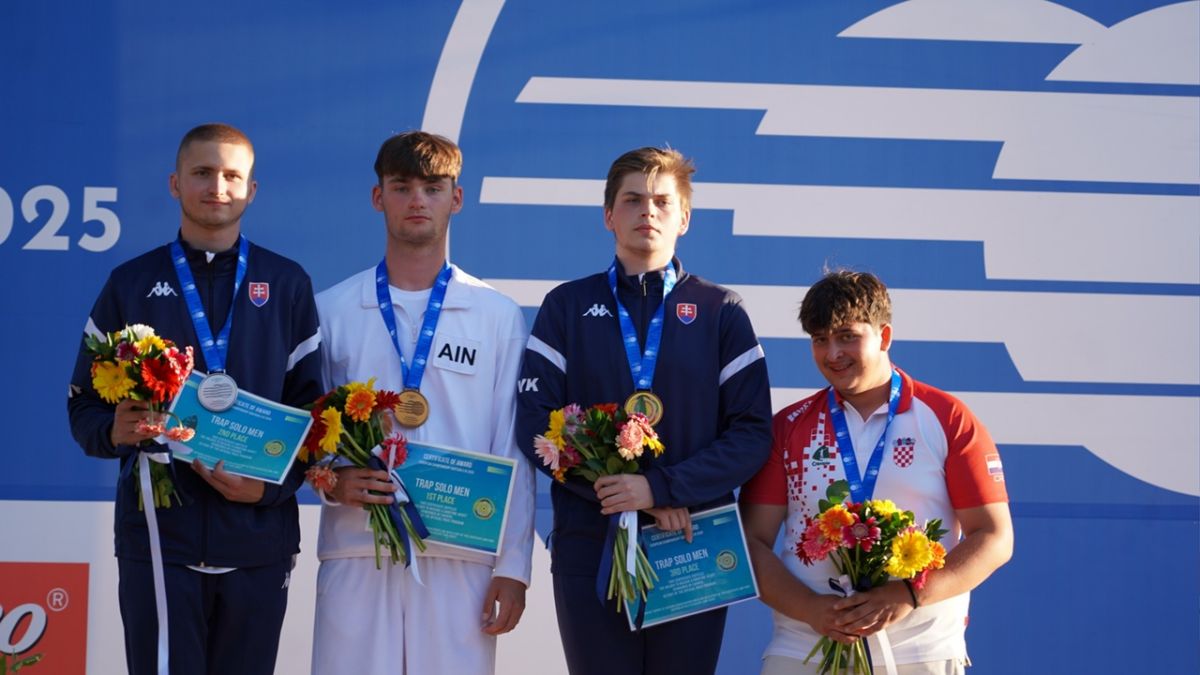 Липецкий стрелок Сапоненко стал чемпионом Европы, у Самофаловой - бронза     Представители липецкой школы стрельбы Ксения Самофалова и Иван Сапоненко стали обладателями наград юниорского чемпионата Европы, который проходит в Греции.  ↗  Прислать новость   Подписаться