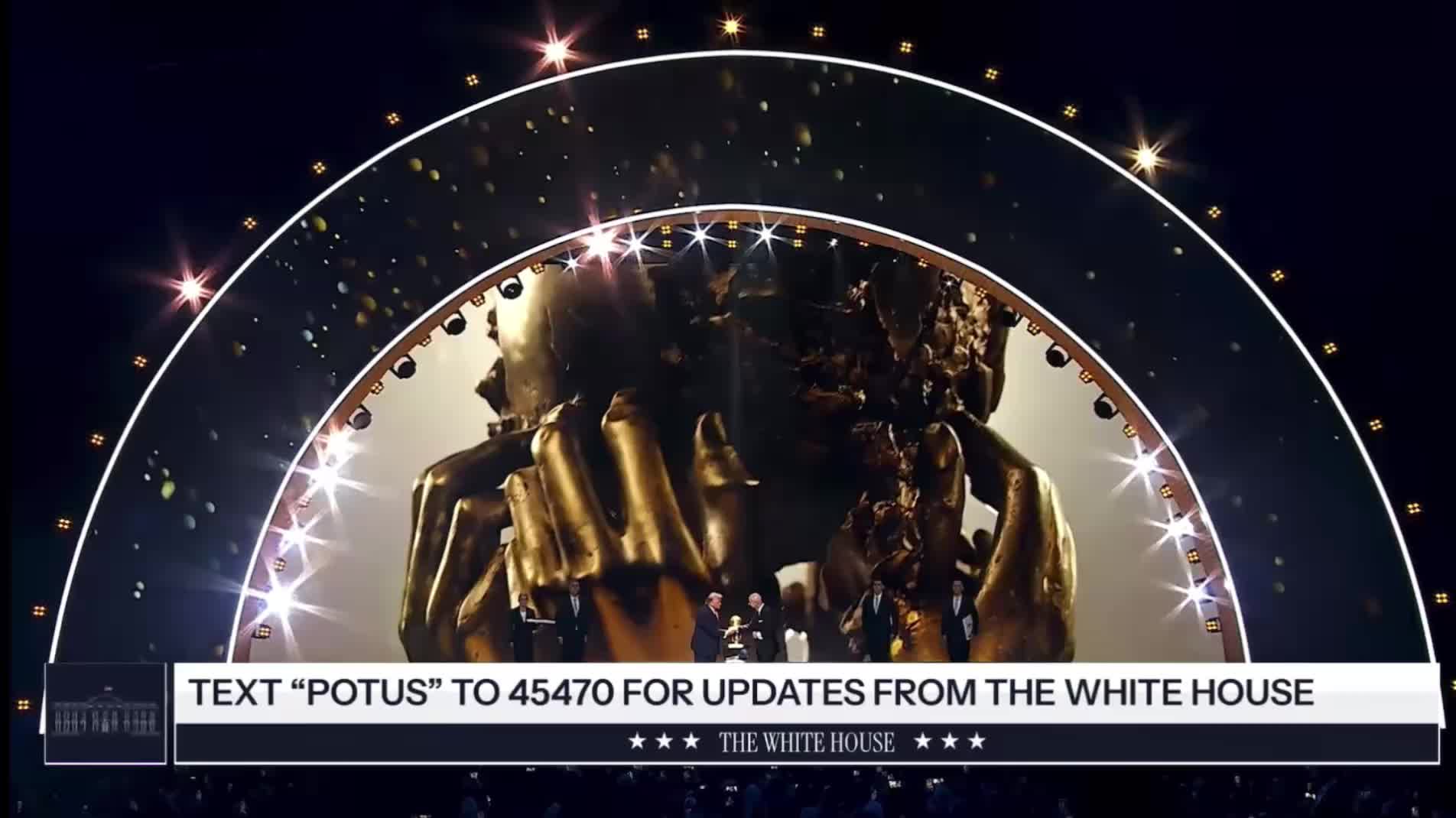 Трамп стал первым лауреатом премии мира ФИФА